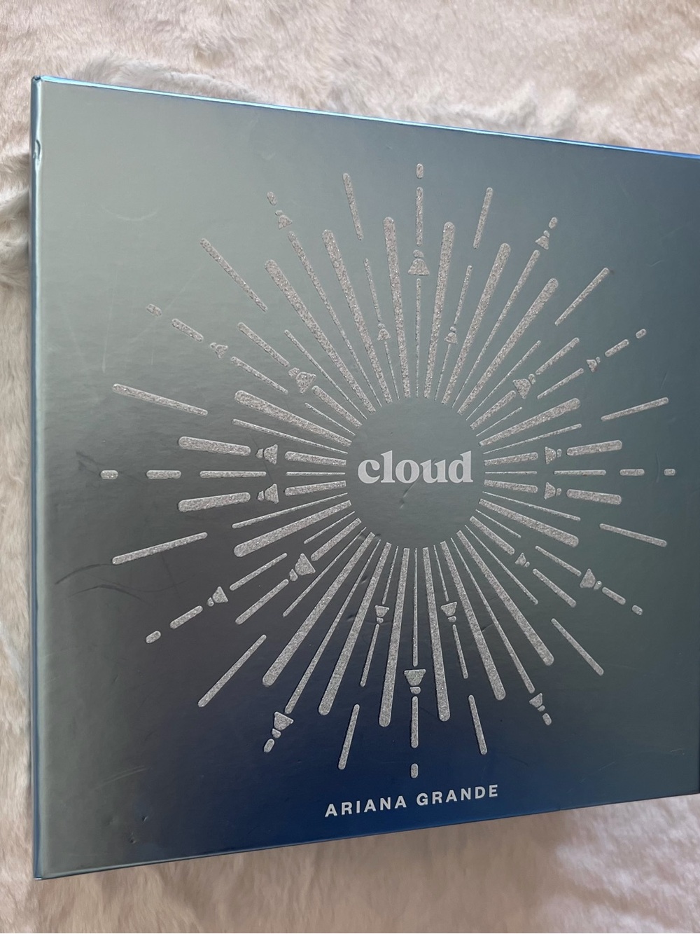 Ariana Grande Cloud Fragrance Gift Set - 3 piece - Picture 5 of 5